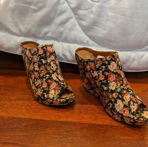 Floral urban outfitters wedges